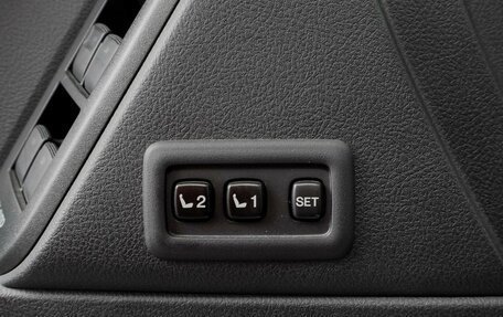 Toyota Land Cruiser Prado 150 рестайлинг 2, 2017 год, 5 879 000 рублей, 20 фотография