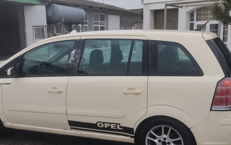 Opel Zafira B, 2007 год, 550 000 рублей, 1 фотография