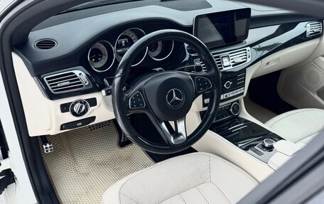 Mercedes-Benz CLS, 2015 год, 2 600 000 рублей, 7 фотография
