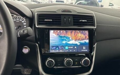 Nissan Tiida, 2022 год, 2 000 000 рублей, 12 фотография