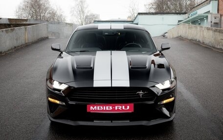 Ford Mustang VI рестайлинг, 2020 год, 3 450 000 рублей, 2 фотография