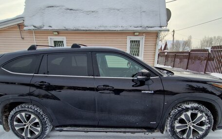 Toyota Highlander, 2021 год, 4 700 000 рублей, 3 фотография