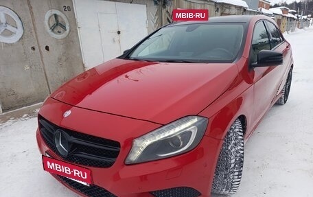 Mercedes-Benz A-Класс, 2013 год, 890 000 рублей, 4 фотография