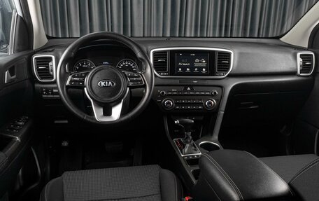 KIA Sportage IV рестайлинг, 2020 год, 2 369 000 рублей, 8 фотография