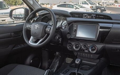 Toyota Hilux VIII, 2025 год, 5 020 000 рублей, 25 фотография