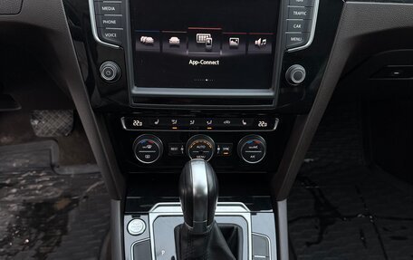 Volkswagen Passat B8 рестайлинг, 2016 год, 1 790 000 рублей, 10 фотография