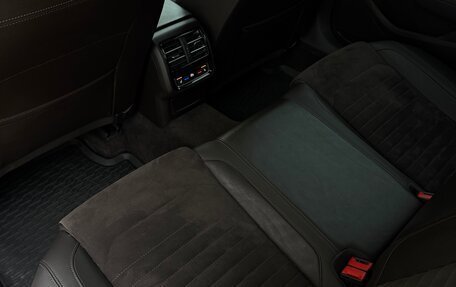 Volkswagen Passat B8 рестайлинг, 2016 год, 1 790 000 рублей, 13 фотография