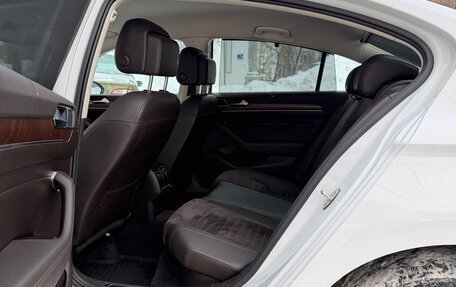 Volkswagen Passat B8 рестайлинг, 2016 год, 1 790 000 рублей, 12 фотография