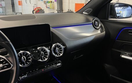 Mercedes-Benz GLA, 2020 год, 3 050 000 рублей, 14 фотография