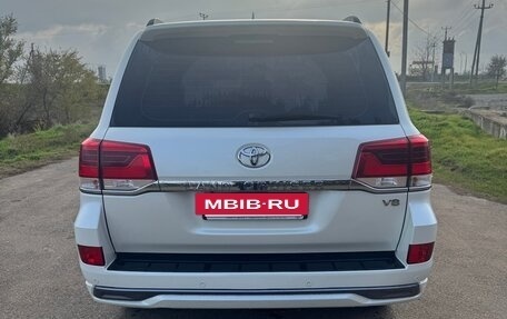 Toyota Land Cruiser 200, 2019 год, 5 750 000 рублей, 8 фотография