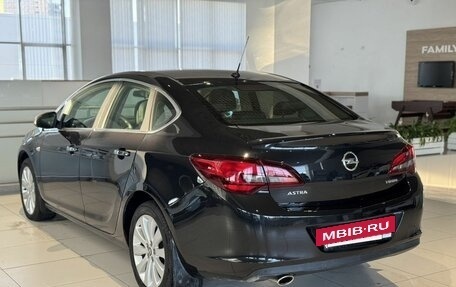 Opel Astra J, 2013 год, 777 000 рублей, 6 фотография