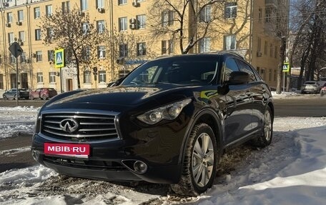 Infiniti QX70, 2013 год, 1 875 000 рублей, 1 фотография