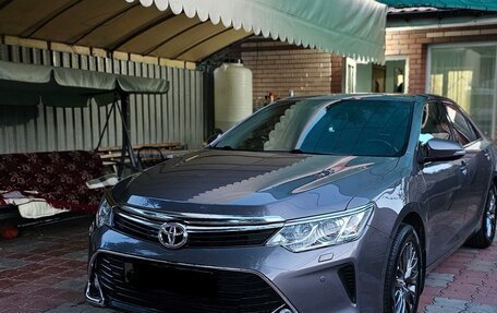 Toyota Camry, 2015 год, 2 300 000 рублей, 1 фотография