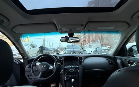 Infiniti QX70, 2013 год, 1 875 000 рублей, 12 фотография