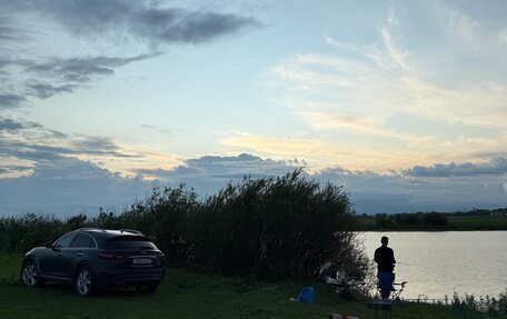 Infiniti QX70, 2013 год, 1 875 000 рублей, 24 фотография