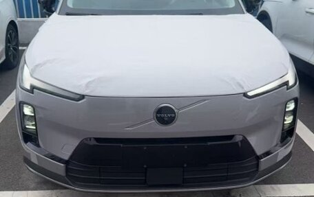 Volvo XC70, 2025 год, 6 400 000 рублей, 5 фотография