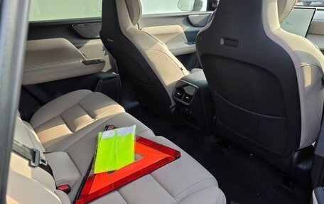 Volvo XC70, 2025 год, 6 400 000 рублей, 14 фотография