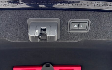 Audi A8, 2023 год, 15 500 000 рублей, 13 фотография