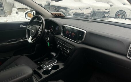 KIA Sportage IV рестайлинг, 2021 год, 2 299 000 рублей, 9 фотография