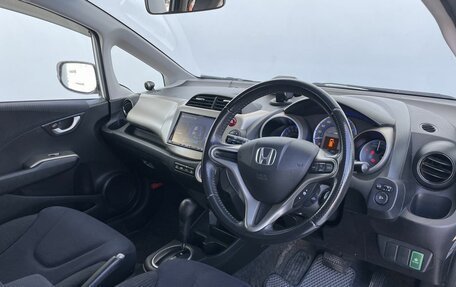 Honda Fit III, 2011 год, 858 000 рублей, 11 фотография