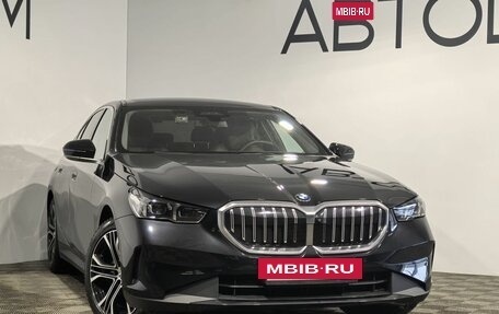BMW 5 серия, 2023 год, 7 170 000 рублей, 11 фотография