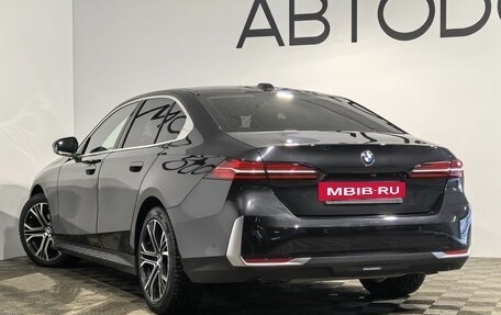 BMW 5 серия, 2023 год, 7 170 000 рублей, 12 фотография