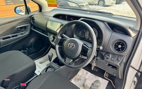 Toyota Vitz, 2017 год, 999 000 рублей, 7 фотография