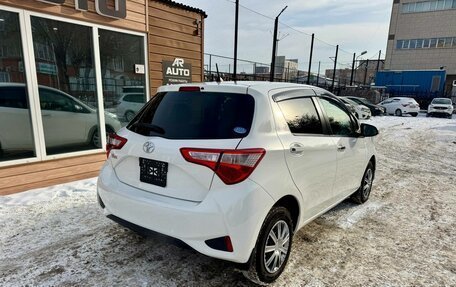 Toyota Vitz, 2017 год, 999 000 рублей, 4 фотография