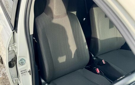 Toyota Vitz, 2017 год, 999 000 рублей, 12 фотография