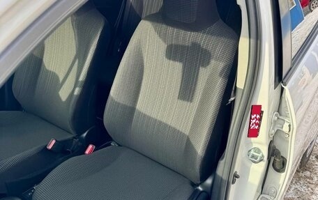 Toyota Vitz, 2017 год, 999 000 рублей, 13 фотография