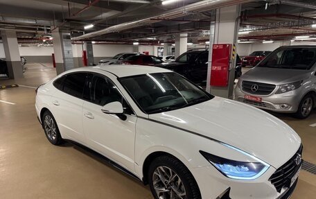 Hyundai Sonata VIII, 2021 год, 2 100 000 рублей, 2 фотография