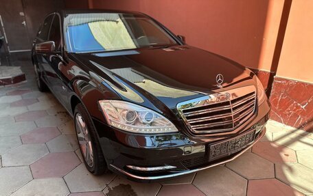 Mercedes-Benz S-Класс, 2008 год, 2 900 000 рублей, 3 фотография