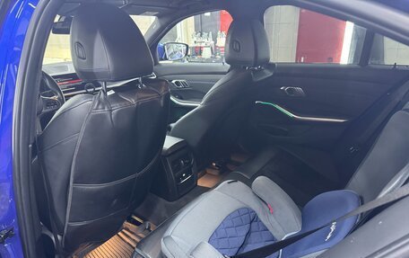 BMW 3 серия, 2019 год, 3 900 000 рублей, 15 фотография