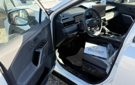 Toyota RAV4, 2025 год, 4 650 000 рублей, 11 фотография