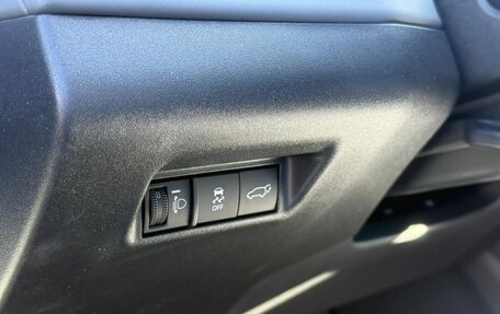 Toyota RAV4, 2025 год, 4 650 000 рублей, 20 фотография