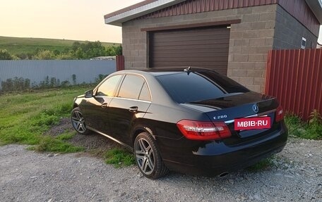 Mercedes-Benz E-Класс, 2012 год, 1 615 000 рублей, 2 фотография