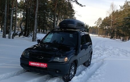 Chevrolet Niva I рестайлинг, 2017 год, 820 000 рублей, 11 фотография