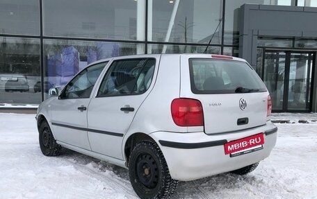 Volkswagen Polo III рестайлинг, 2000 год, 270 000 рублей, 4 фотография