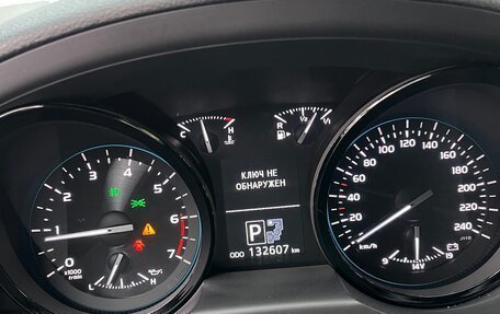 Toyota Land Cruiser 200, 2012 год, 10 000 000 рублей, 15 фотография