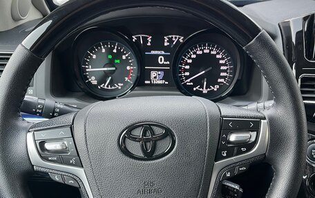 Toyota Land Cruiser 200, 2012 год, 10 000 000 рублей, 23 фотография