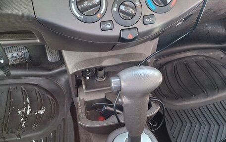 Nissan Micra III, 2008 год, 600 000 рублей, 24 фотография