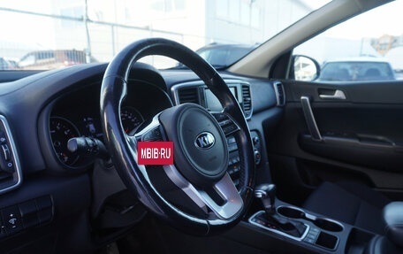 KIA Sportage IV рестайлинг, 2020 год, 2 340 000 рублей, 10 фотография