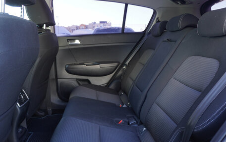 KIA Sportage IV рестайлинг, 2020 год, 2 340 000 рублей, 22 фотография