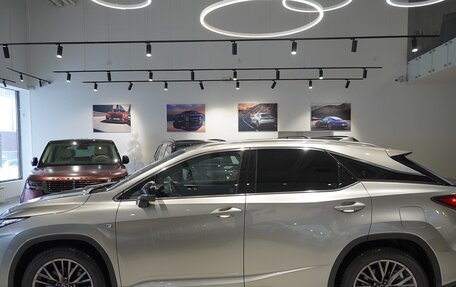 Lexus RX IV рестайлинг, 2020 год, 5 500 000 рублей, 6 фотография