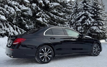 Mercedes-Benz E-Класс, 2019 год, 4 000 000 рублей, 3 фотография