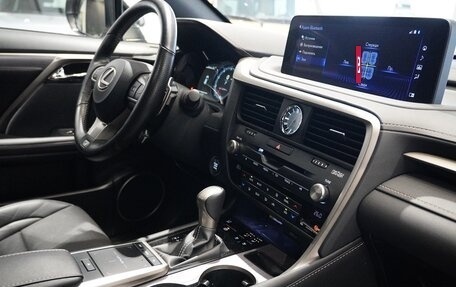 Lexus RX IV рестайлинг, 2020 год, 5 500 000 рублей, 8 фотография