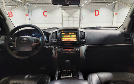 Toyota Land Cruiser 200, 2011 год, 3 097 000 рублей, 17 фотография