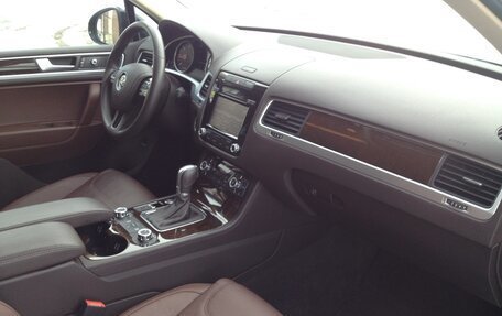 Volkswagen Touareg III, 2014 год, 2 100 000 рублей, 3 фотография