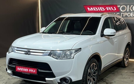 Mitsubishi Outlander III рестайлинг 3, 2015 год, 1 315 000 рублей, 1 фотография