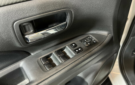 Mitsubishi Outlander III рестайлинг 3, 2015 год, 1 315 000 рублей, 16 фотография